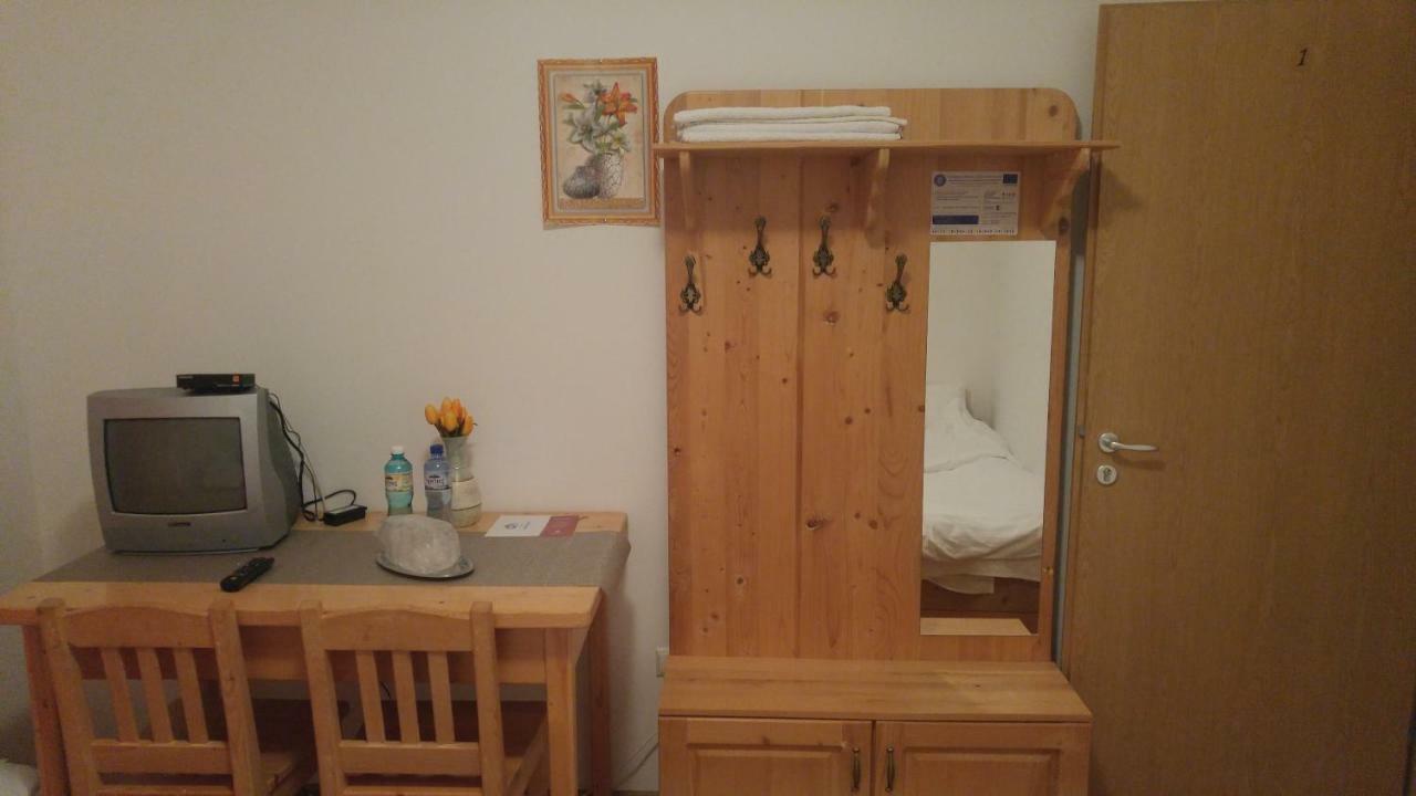 Hotel Pensiunea Casa Vanatorului Oteleni Zewnętrze zdjęcie